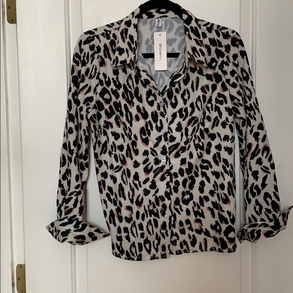 Animal print blouse NWT